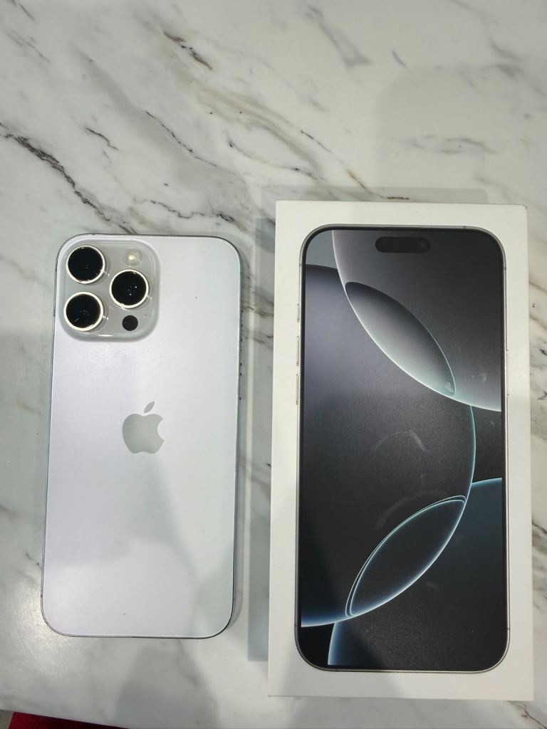 Apple iPhone 16 Pro Max –