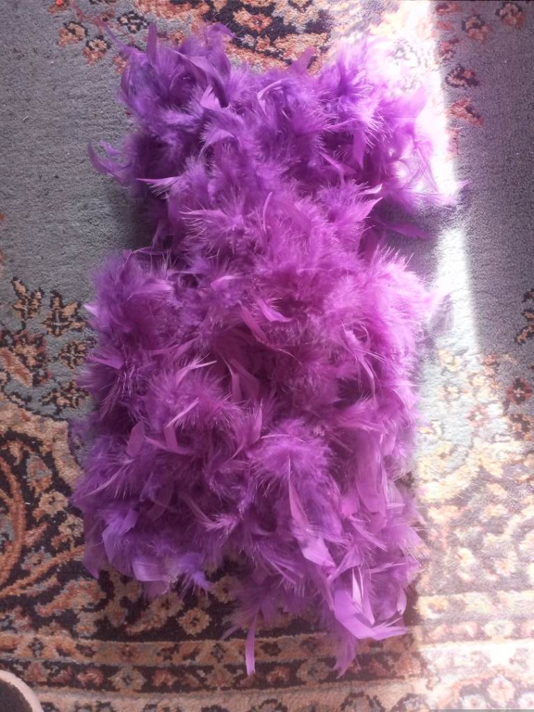 PURPLE FEATHER BOA 