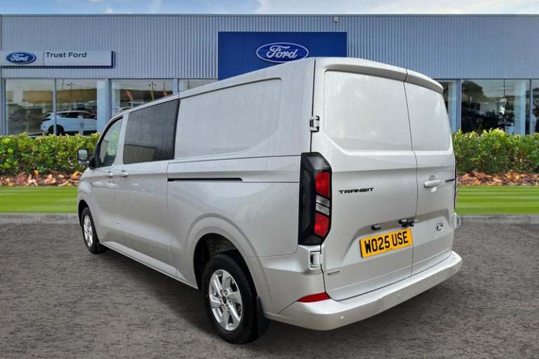 2025 Ford Transit Custom 2.5 PHEV 232ps H1 Double Cab Van Limited Auto PANEL VAN PETROL/ELECTRIC ...
