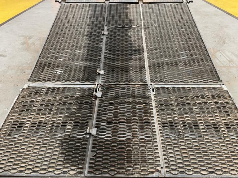 MERCEDES BENZ AXOR 2529 6X2 BEAVERTAIL / PLANT RIGID - 2014 - YG14 XZM