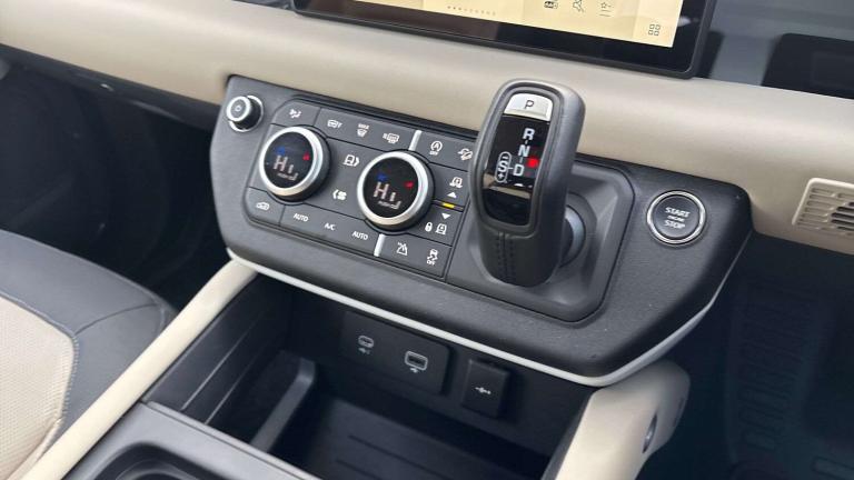 2023 Land Rover Defender 3.0 D250 X-Dynamic SE 110 5dr Auto SUV Diesel Automatic