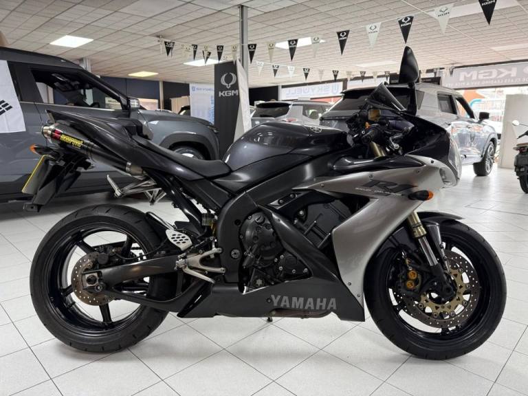 2004 Yamaha R1 1000 Super Sports Petrol Manual Super Sports Petrol Manual