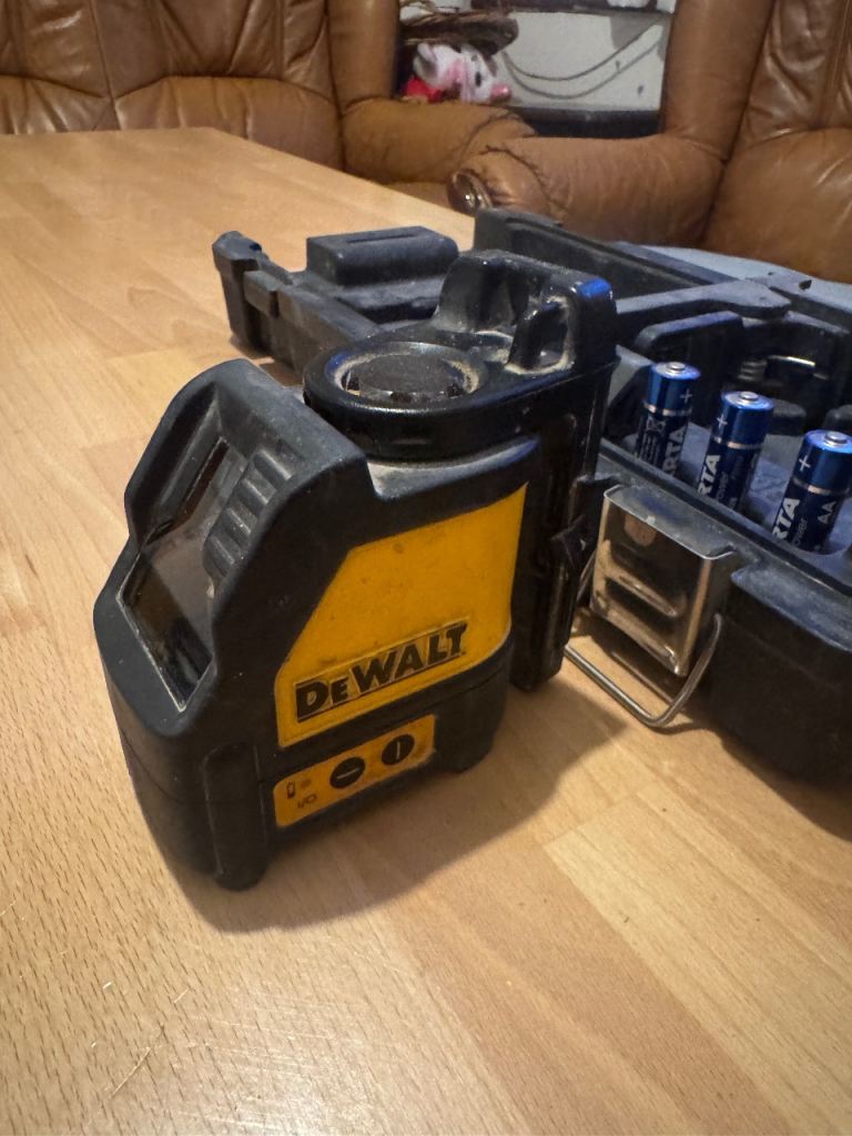 DeWalt Laser Level with Case and Batteries – Good Condition