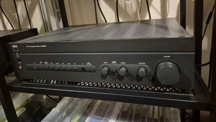 NAD C325BEE Stereo Integrated Amplifier