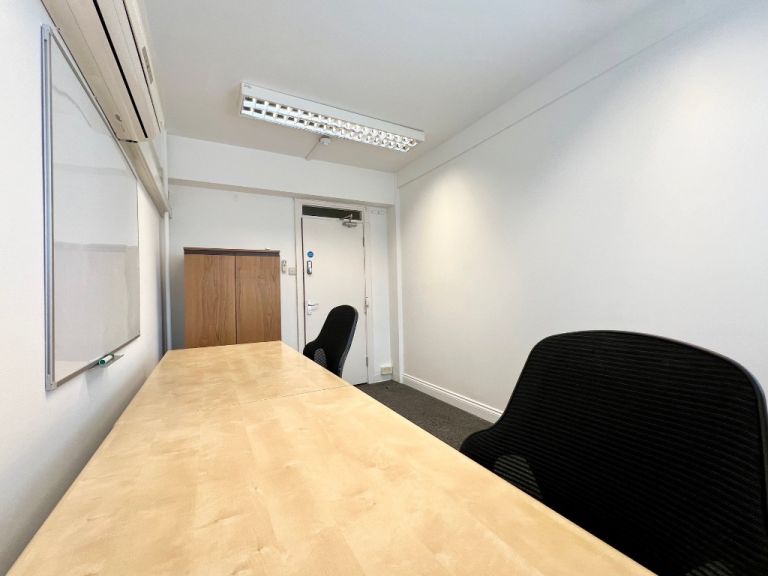 Offices Available to rent in Morden 