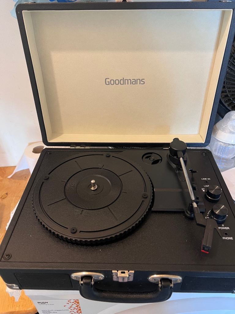 Goodmans vinyl player 