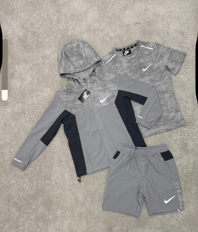 Nike 3 piece set’s 