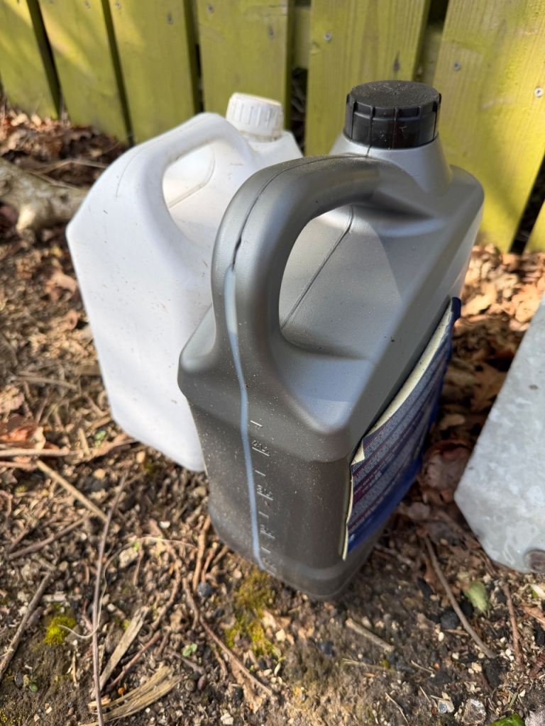 Engine oil. Old. Free.