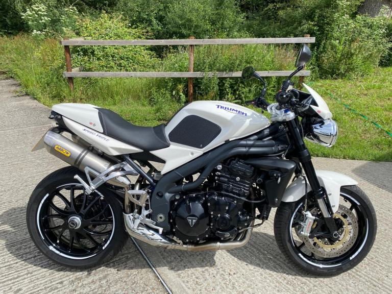 TRIUMPH 1050 SPEED TRIPLE, 2009, 22,598 MILES, ARROW EXHAUSTS, LOVELY CONDITION