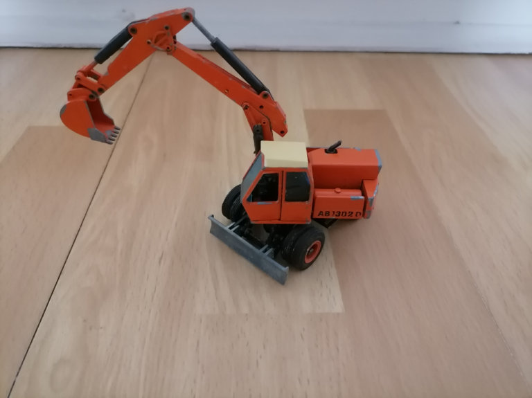 Rare Vintage Collectible Diecast : ATLAS AB1302D Wheeled Hydraulic Shovel Excavator. Conrad. 