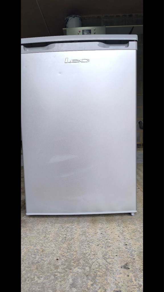 LEC U5511S Freestanding Upright Freezer 86L Silver 3 Drawer A+ superb condition