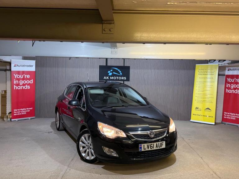 2011 Vauxhall Astra 1.6i 16V Elite 5dr Auto HATCHBACK PETROL Automatic