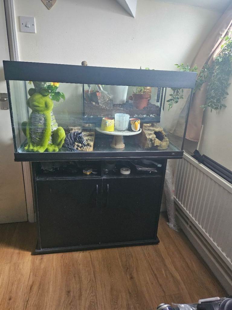 Aquarium Terrarium 200 litre tank with stand