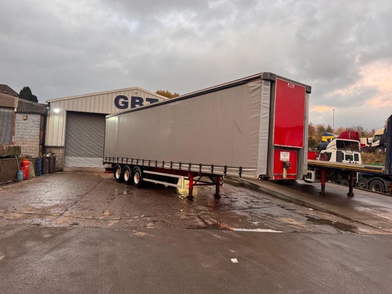 2015 SDC 4.45 CURTINSIDER TRAILER 