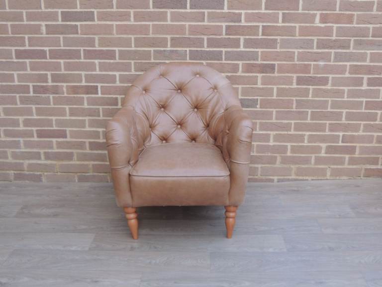 image for Chesterfield Cosy Tub Armchair (UK Delivery)