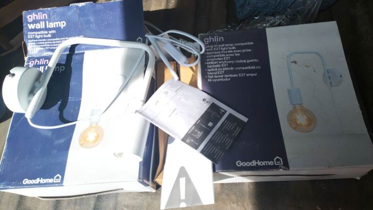 2 wall ights bedside ghlin plug in e27 bulb new unused boxed