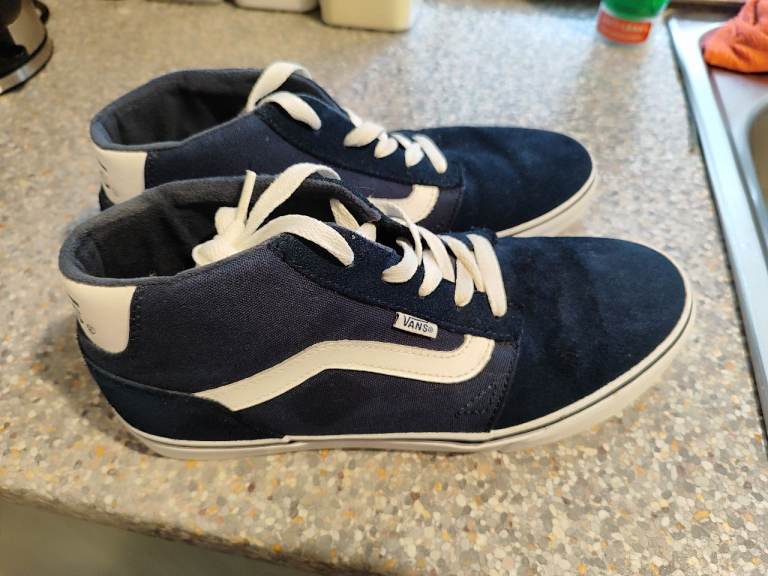 Vans Old Skool Hi Top Trainers Size 9 – Navy Suede