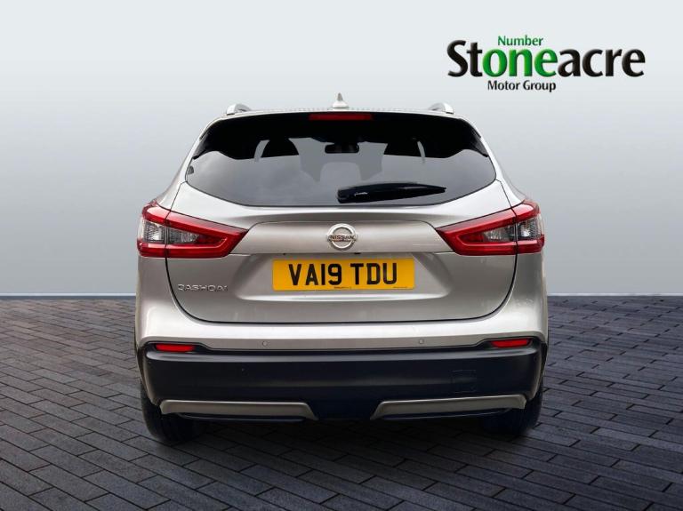 2019 Nissan Qashqai 1.3 DiG-T N-Connecta 5dr HATCHBACK PETROL Manual