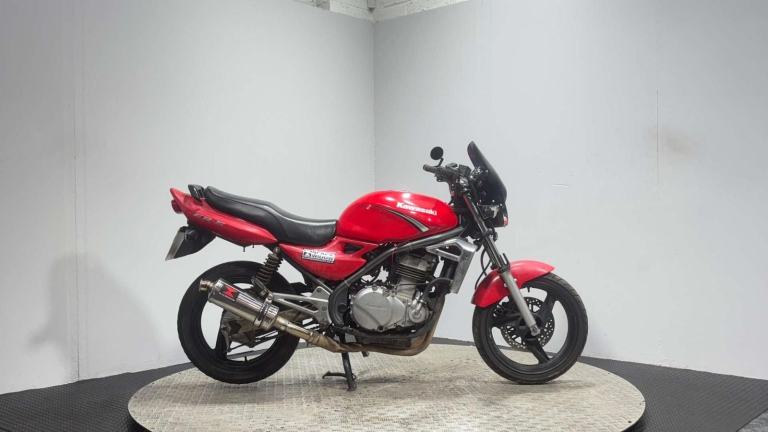 Kawasaki Er ER5 2005 38K COMPLETE BIKE PROJECT SPARES OR REPAIR 500CC NAKED