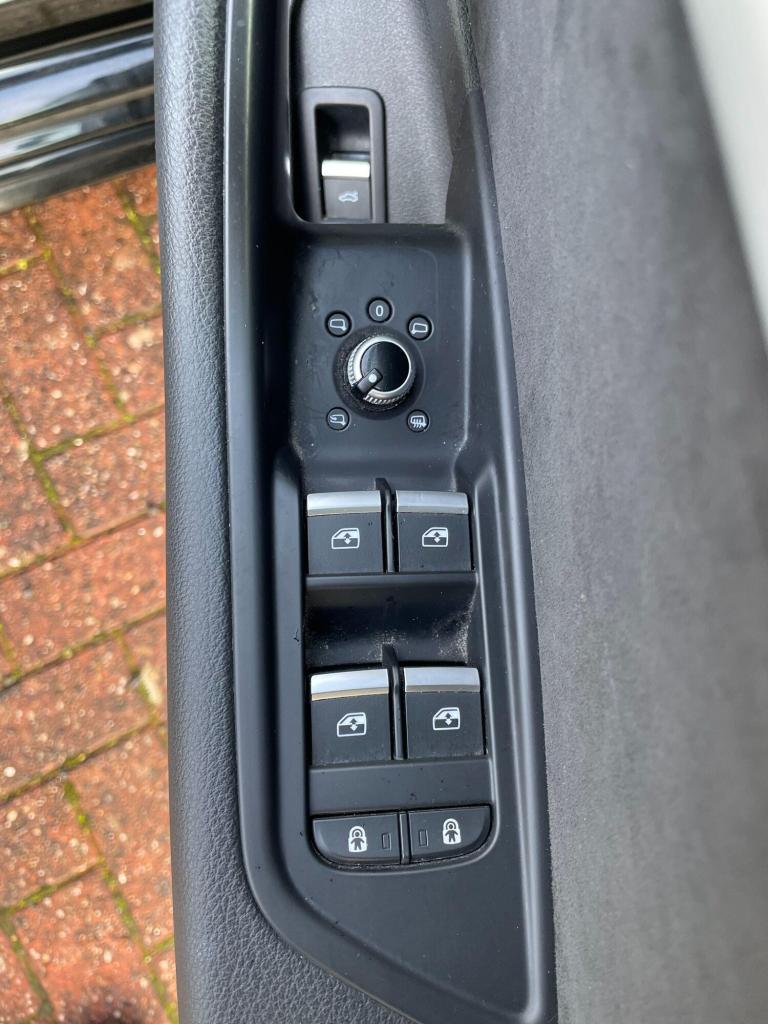 2021 Audi A4 2.0 TDI 30 S line Saloon 4dr Diesel S Tronic Euro 6 (s/s) (136 ps) SALOON Diesel Aut...