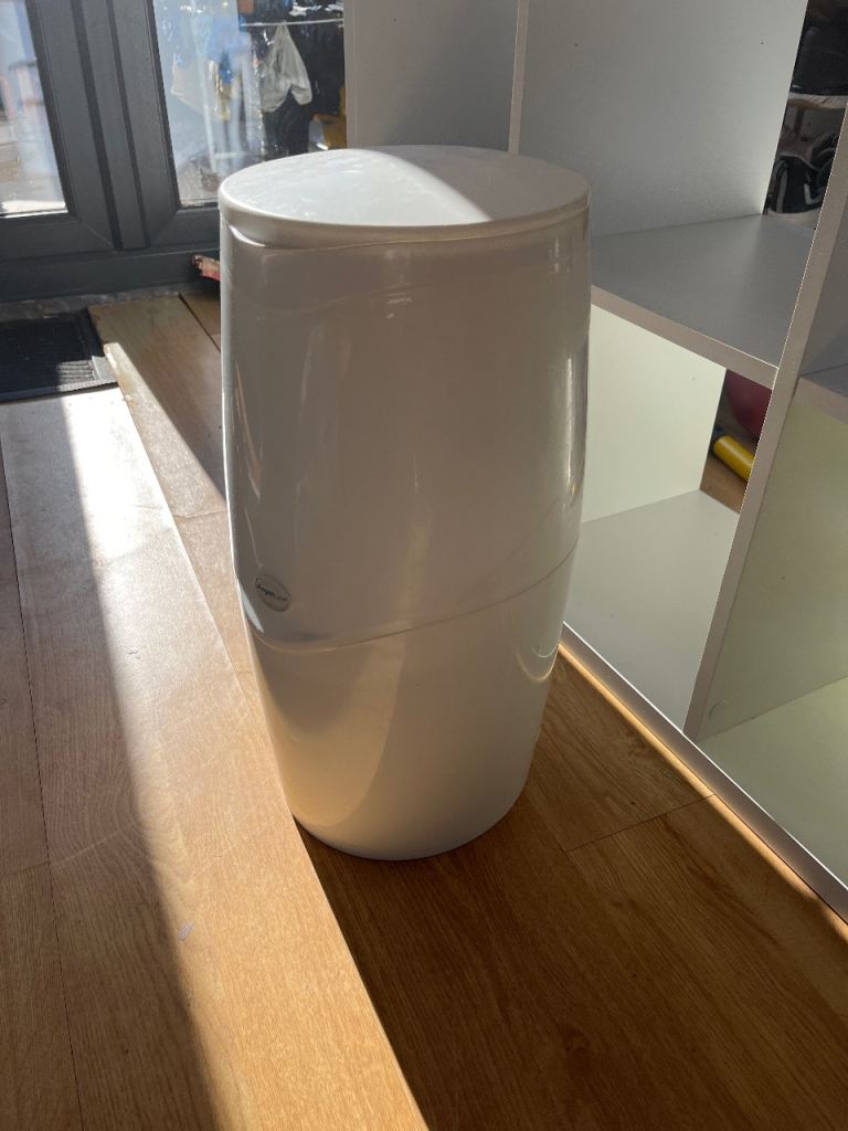 White Angelcare Baby Nappy Bin – Good Condition - £10 ONO