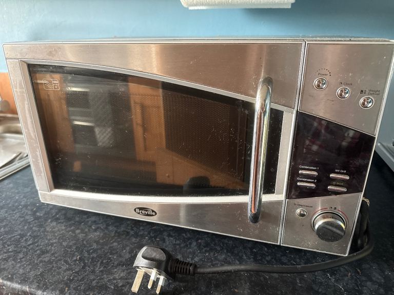 Microwave 700W