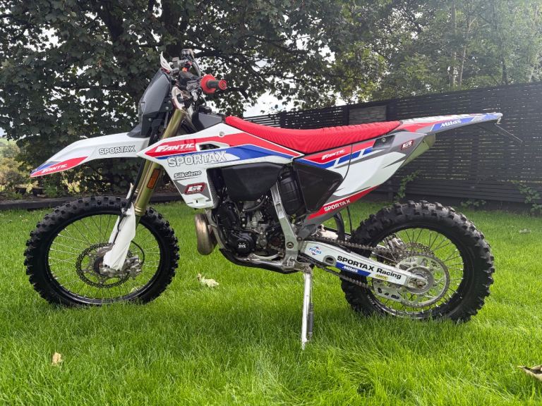 Fantic XE 300 enduro (not Ktm ,husqvarna,beta)