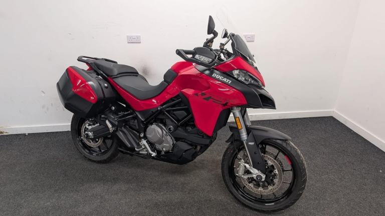 DUCATI MULTISTRADA V2 S ** 1 OWNER - FULL SERVICE HISTORY - 12 MONTHS MOT **