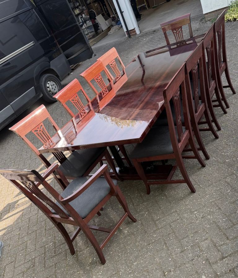Kesterport Luxury Dinning set Table with 10 chairs and sideboard in Mahogany Walnut French Polish.