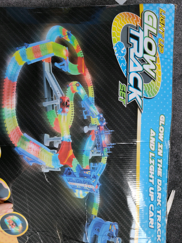 Glow track light up set elevator