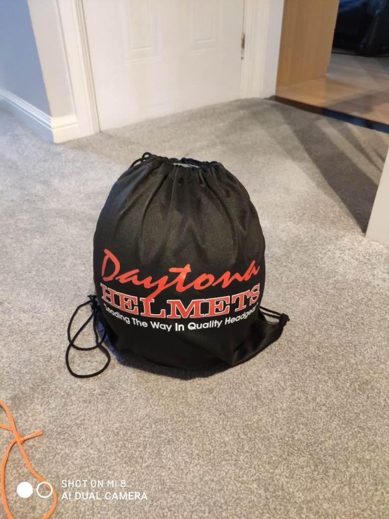 Motorcycle helmet 