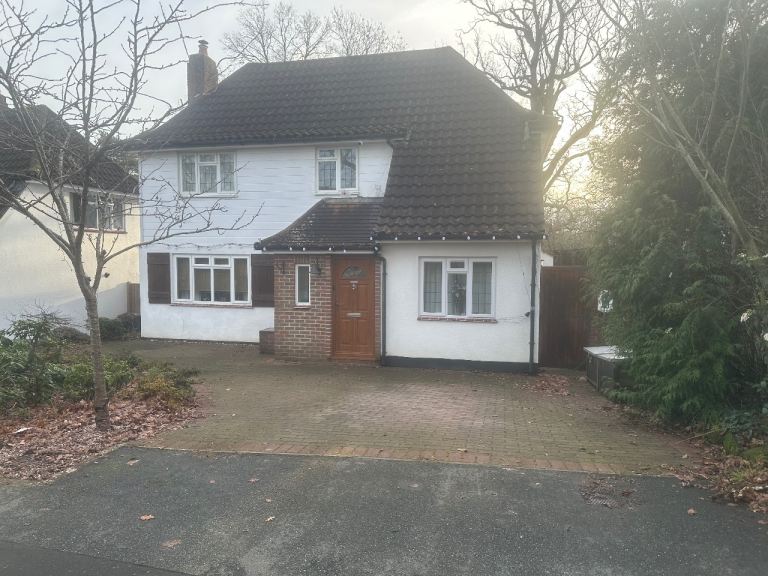 Car park space 5 minutes walk to Haywards Heath Station