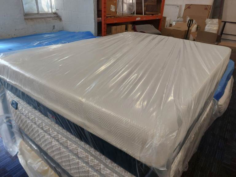 Ex showroom 5ft Kingsize Panda London Mattress RRP £889