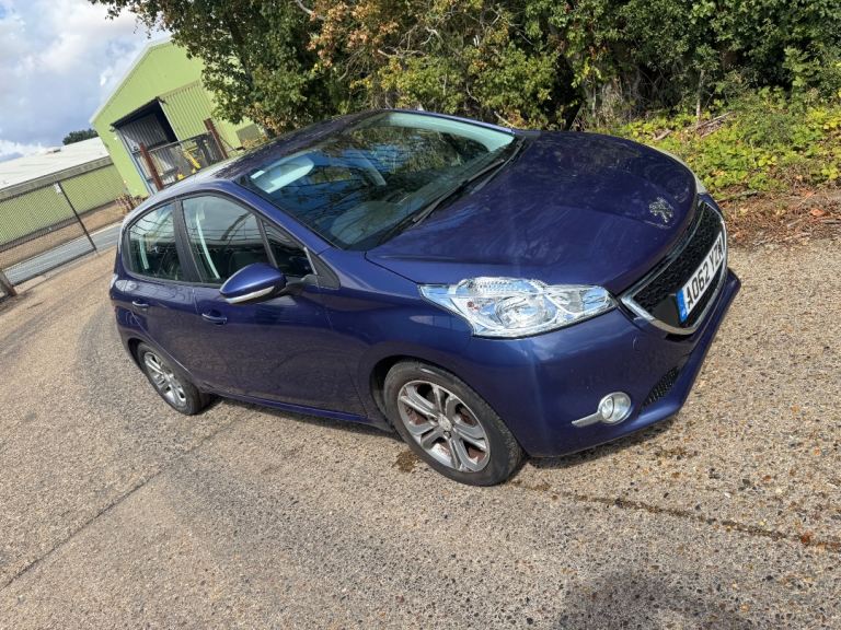 Peugeot, 208, Hatchback, 2013, Manual, 1199 (cc), 5 doors