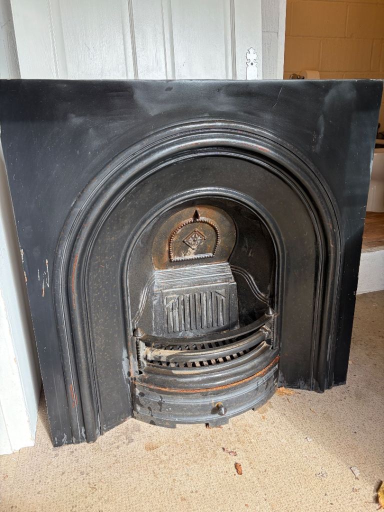 Cast Iron Fireplace Insert – excellent condition 