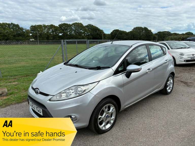 2012 Ford Fiesta 1.4 Zetec 5dr Auto HATCHBACK PETROL Automatic