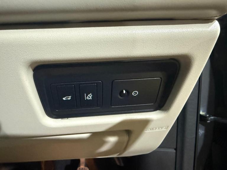 2017 Land Rover Discovery Sport 2.0 TD4 HSE Luxury Auto 4WD Euro 6 (s/s) 5dr ESTATE Diesel Automatic