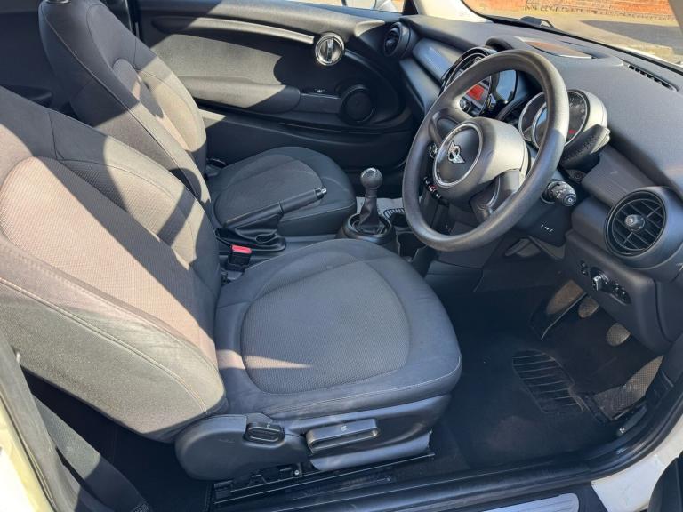 2016 MINI Hatch 1.5 Cooper 3dr HATCHBACK Petrol Manual