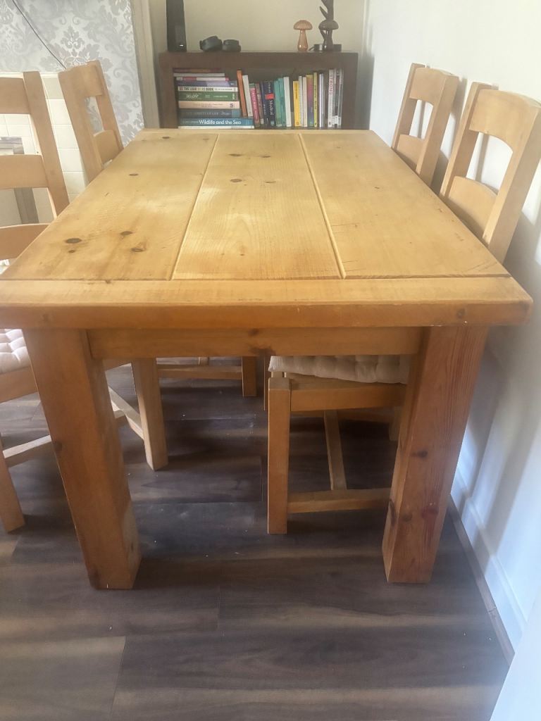 Solid Oak Dining Table & Chairs