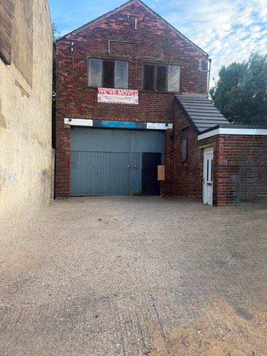 Commercial Property / Workshop / Storage Unit – Watson Road, Blackpool, FY4 3EE