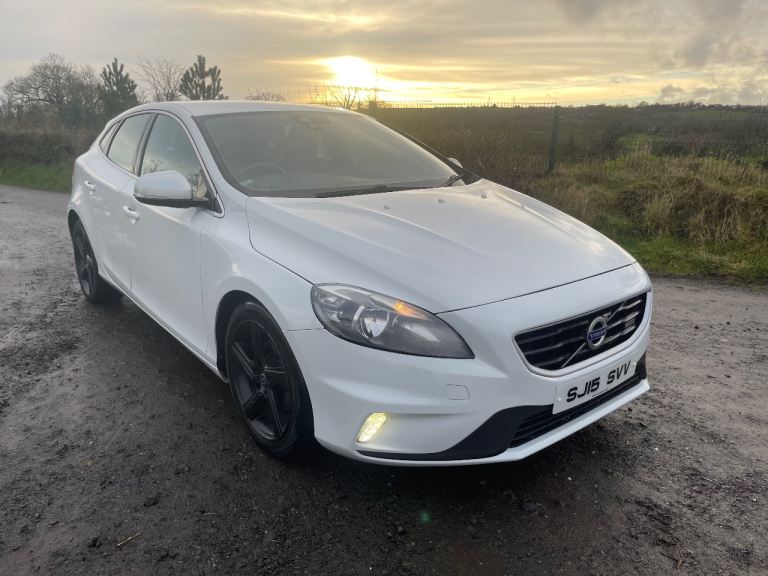 Volvo V40 R Design 1.6 £20 Tax (GOLF LEON IBIZA CIVIC ASTRA PASSAT V50 C30 MEGANE)