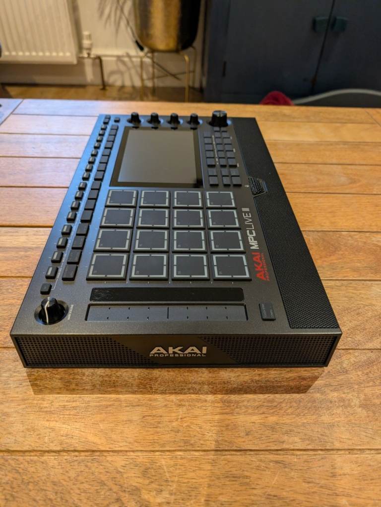 Аkаi MPC Livе 3 III - Excellent Condition, £550.00 for Sale