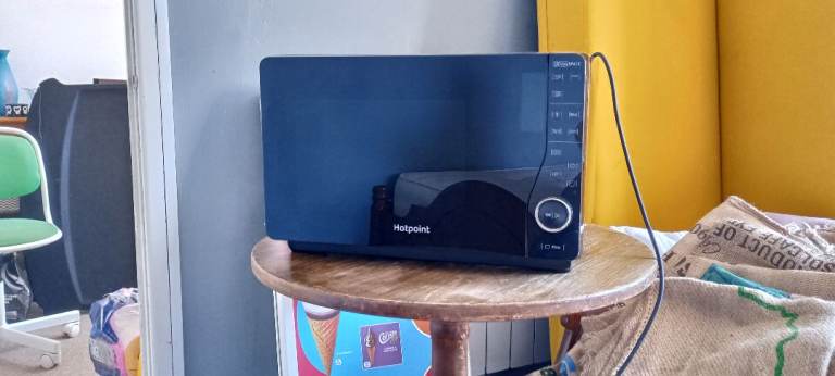 Hotpoint Microwave