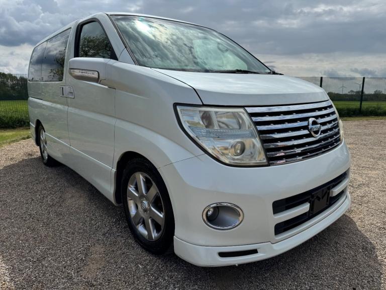 2006 Nissan Elgrand 3.5 HIGHWAY STAR URBAN AUTOMATIC * 8 SEATER * ONLY 20000 MILES * ONE OWNER  P...
