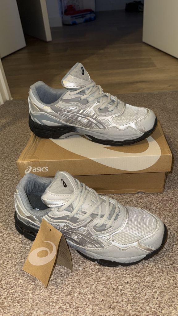 NYC Gel Asics Mid Grey 