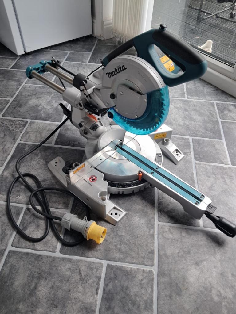 Makita LS0815FL 110V Slide Compound Mitre Saw