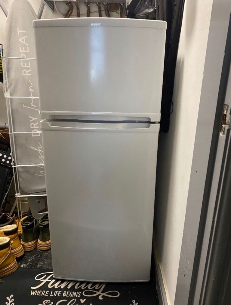 Fridge freezer 