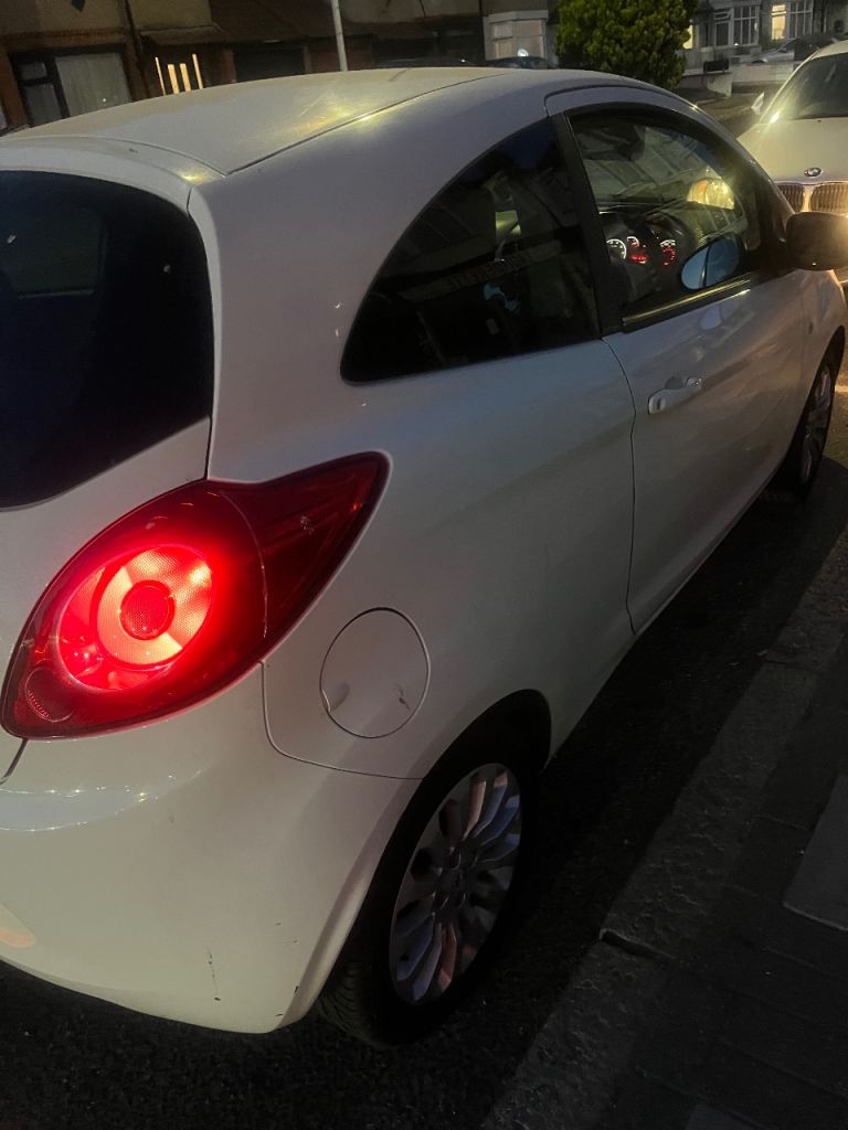 Ford, KA, Hatchback, 2011, Manual, 1242 (cc), 3 doors