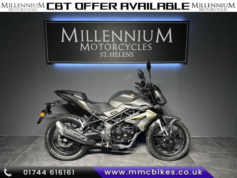 BENELLI BN125 125cc LEARNER LEGAL NAKED MOTORCYCLE RIDE ON A CBT