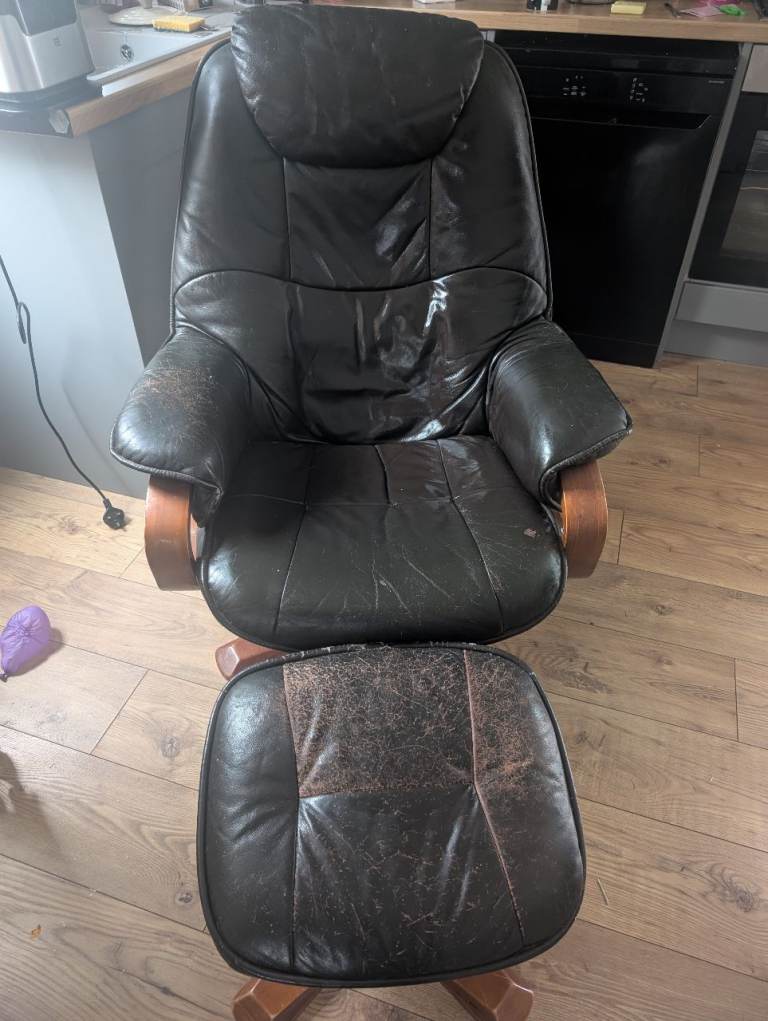 Leather recliner footstool 